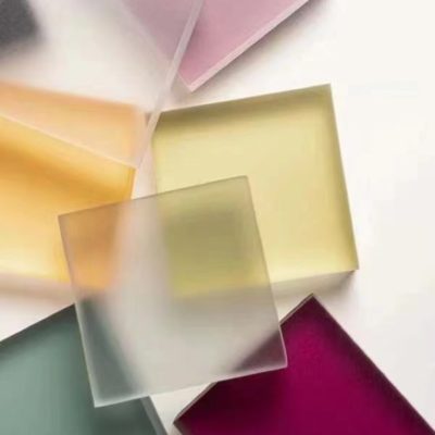Transparent resin flat strip